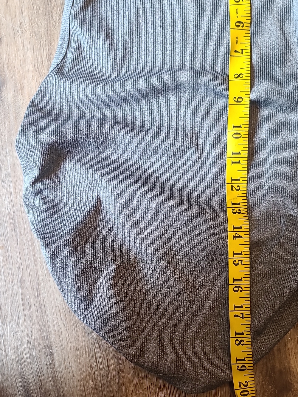 Ruched Stretchy Tank Top, Grey Ribbed, Large - Picture 6 of 7